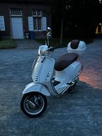 Prachtige vespa primavera 50cc, Fietsen en Brommers, Ophalen