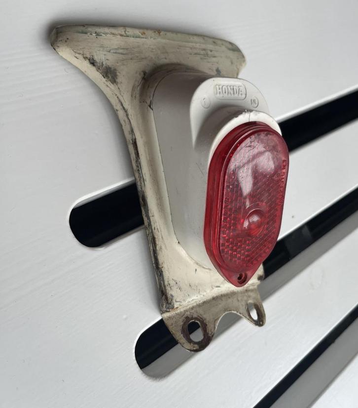 Honda Novio / Amigo achterlicht COMPLEET!, Fietsen en Brommers, Brommeronderdelen | Oldtimers, Zo goed als nieuw, Ophalen of Verzenden
