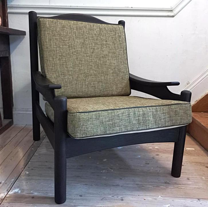 Houten fauteuil 2x, Huis en Inrichting, Fauteuils, Gebruikt, Hout, Stof, 50 tot 75 cm, 75 tot 100 cm, Ophalen