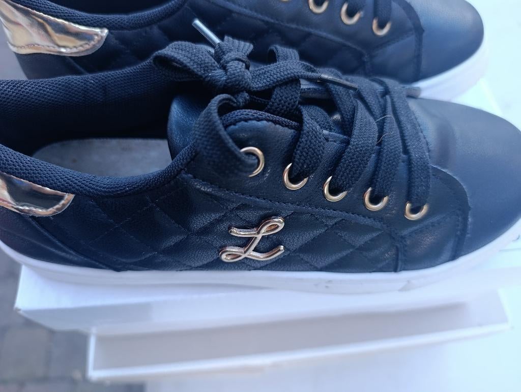 Basket pour femme taille 39, Enlèvement