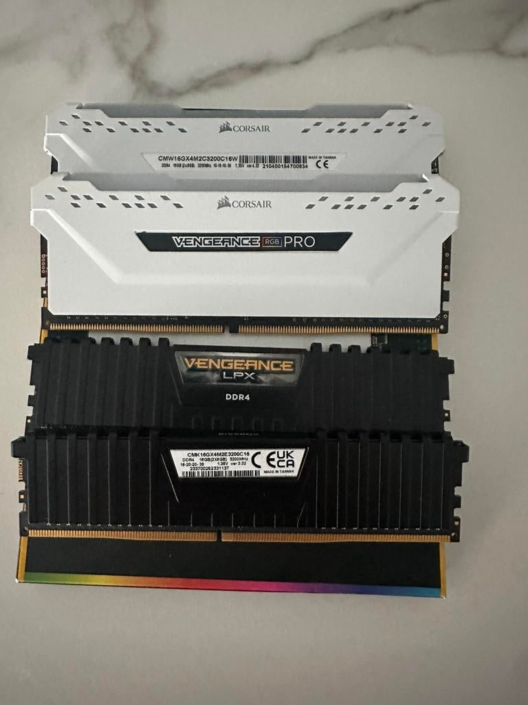 32GB (4x8) DDR4 Ram geheugen, Computers en Software, RAM geheugen, Ophalen, Zo goed als nieuw, DDR4, 32 GB
