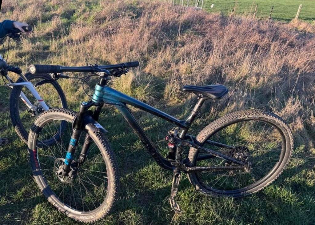 Full suspension moet weg‼️, Fietsen en Brommers, Fietsen | Mountainbikes en ATB, Ophalen, Zo goed als nieuw
