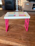 Vintage barbie tafeltje, Kinderen en Baby's, Speelgoed | Poppen, Ophalen of Verzenden, Gebruikt, Barbie