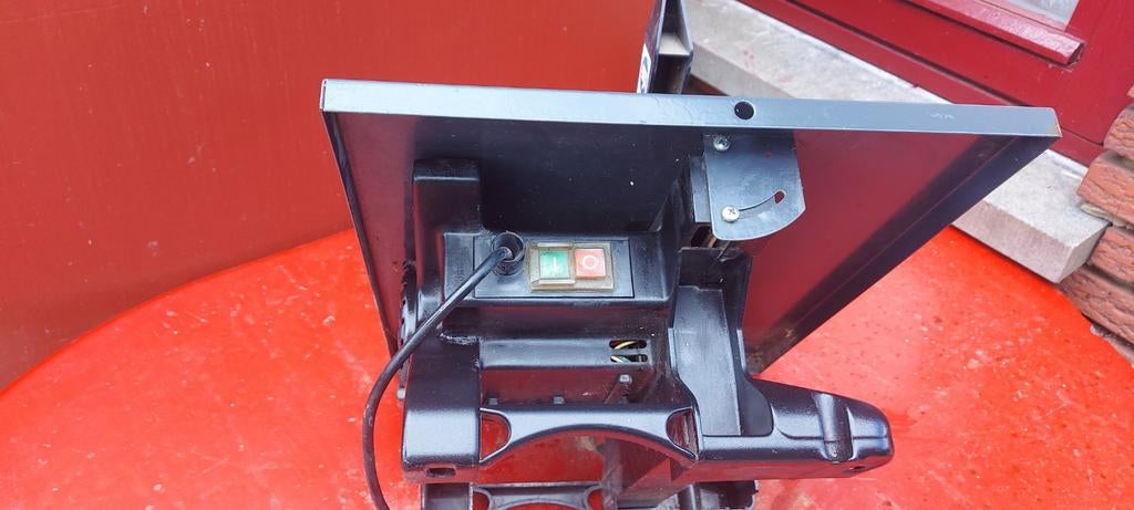 Cie circulaire de table, Enlèvement