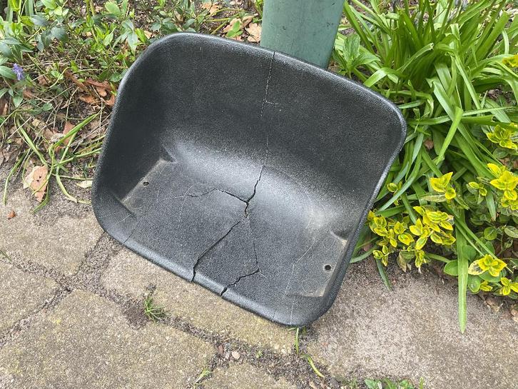 Origineel stoeltje voor Moskvich Trapauto, Antiek en Kunst, Antiek | Speelgoed, Verzenden