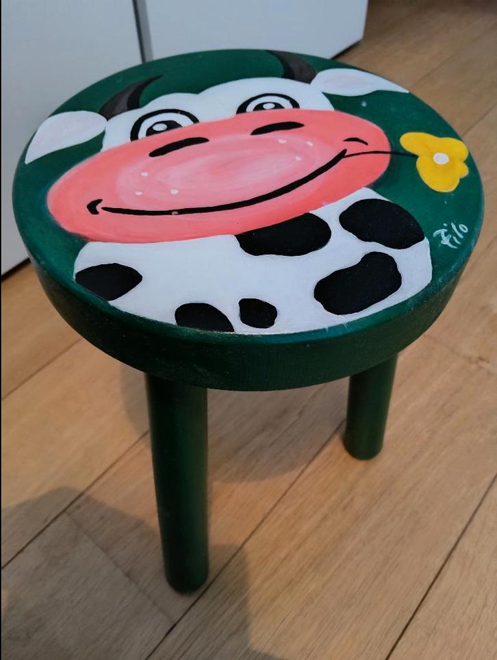 Tabouret (beschilderd), Huis en Inrichting, Krukjes, Zo goed als nieuw, Hout, Ophalen