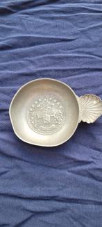 Tastevin en étain, Enlèvement