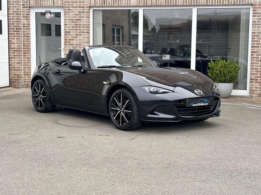 Mazda MX-5 2.0 ND EXCLUSIVE-LINE / 15000km / MODEL 2024, Achterwielaandrijving, 4 cilinders, Cabriolet, Zwart