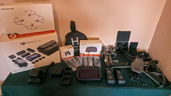 DJI Mavic 3 Pro Fly More Combo uitgebreide set, Audio, Tv en Foto, Drones, Zo goed als nieuw, Professionele drone, Topkwaliteit
