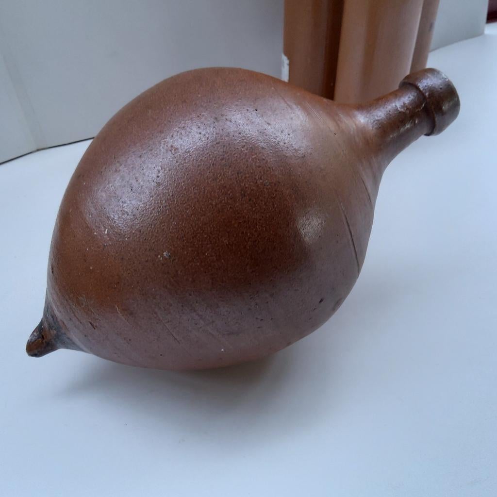 Antieke punt-amfoor. 19e eeuwse steengoedkruik., Enlèvement ou Envoi