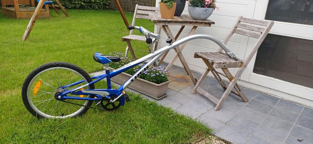 Aangangfiets Trek, Fietsen en Brommers, Fietsaccessoires | Aanhangwagens en Karren, Ophalen, Gebruikt, Opvouwbaar, 20 tot 40 kg