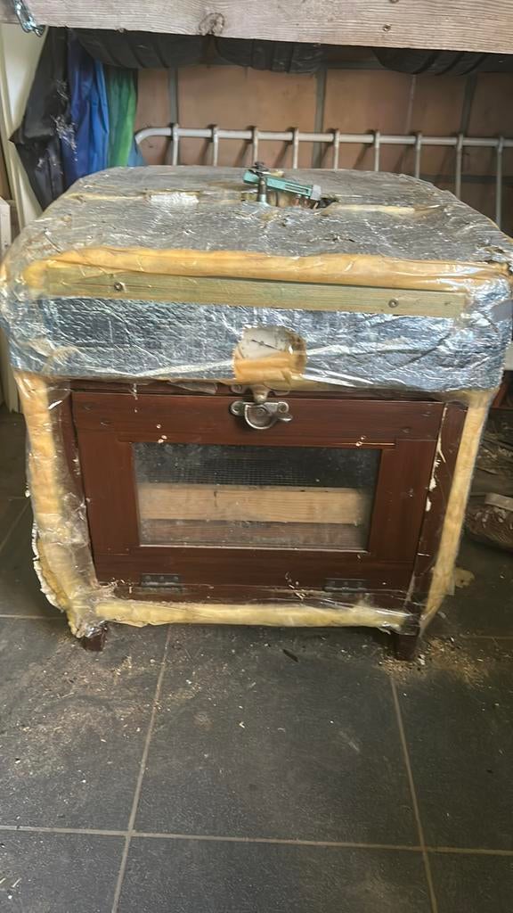 Incubateur couveuse isolée, Animaux & Accessoires, Enlèvement, Utilisé, Couveuse