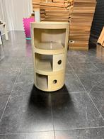 Kartell Componibili kastje, Enlèvement