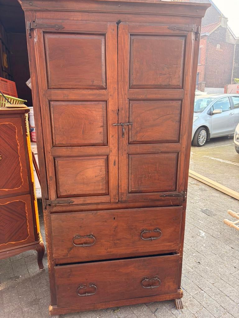 Armoire ancienne en bois massif – style rustique, Antiquités & Art, Antiquités | Meubles | Armoires, Enlèvement