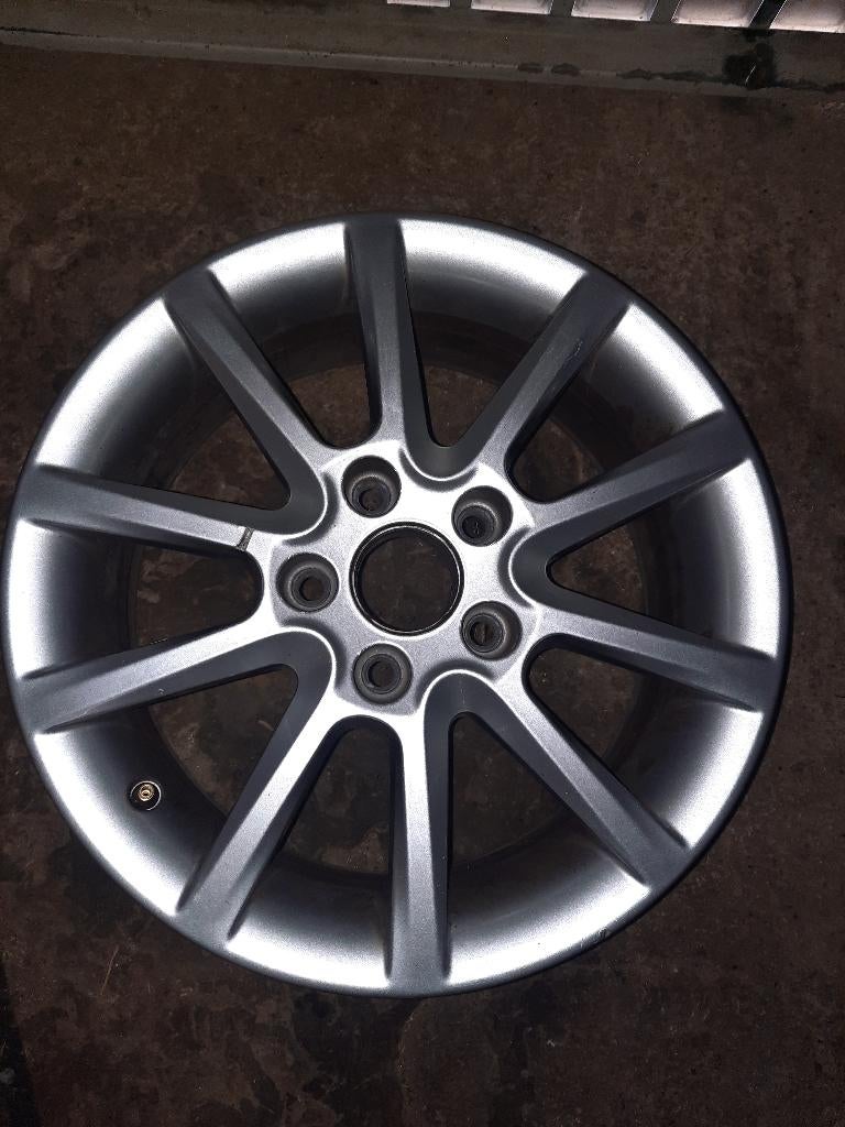 A vendre 1 jante seat leon, Autos : Pièces & Accessoires, 16 pouces, Véhicule de tourisme, 205 mm, Enlèvement