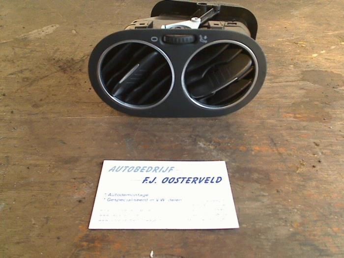 Luchtrooster Dashboard van een Volkswagen Golf Plus, Auto-onderdelen, Dashboard en Schakelaars, Volkswagen, Gebruikt, 3 maanden garantie