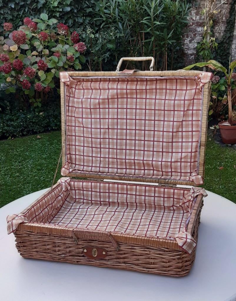 Rieten picknickmand/opbergvalies / etalagedecoratie / rotan, Hobby en Vrije tijd, Picknickmanden, Gebruikt, Zonder inhoud, Ophalen