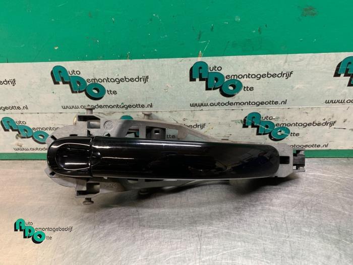 Poignée portière 4portes arrière droite d'un Volkswagen J, Autos : Pièces & Accessoires, Carrosserie & Tôlerie, Volkswagen, Utilisé