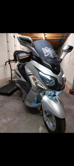 SYM,Scooter Motor 250cc.Tel:0475-512-450.Prijs 900€., Motoren, Particulier, Scooter