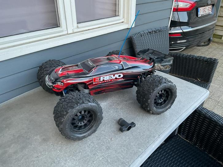 Traxxas E-revo brushless edition 6s, Hobby en Vrije tijd, Modelbouw | Radiografisch | Auto's, Zo goed als nieuw, Auto offroad