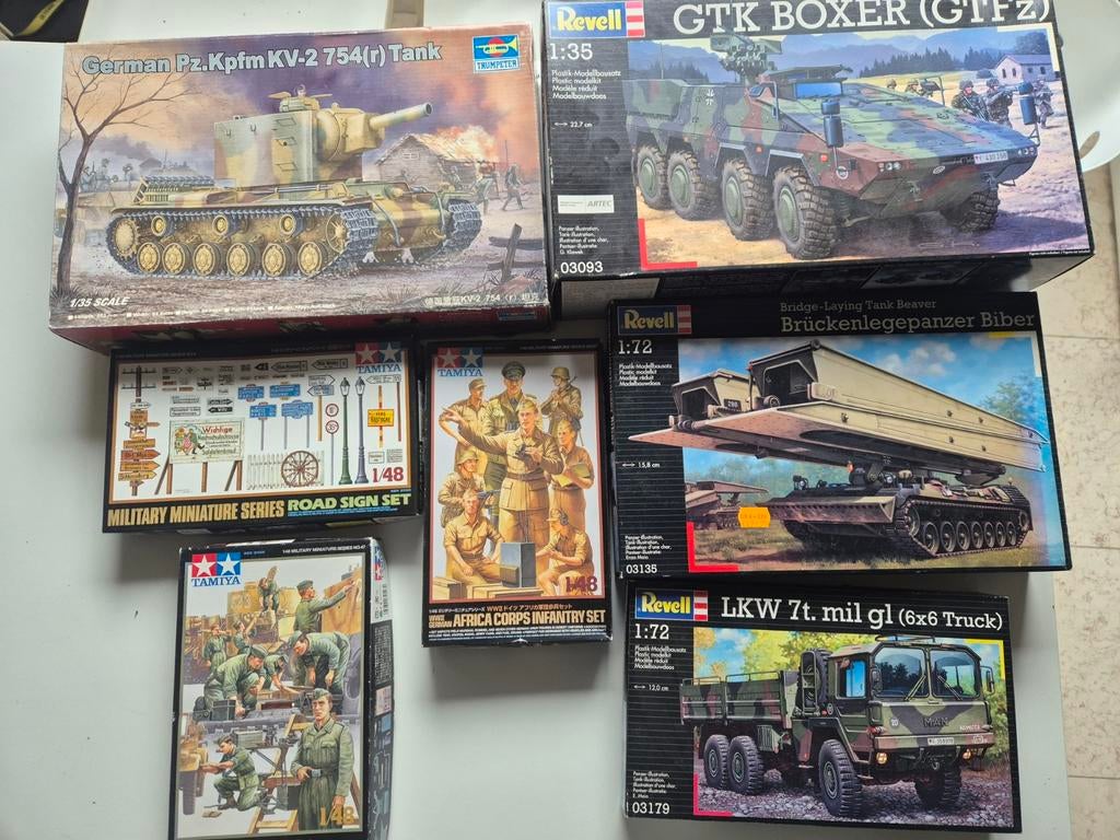 Lot modelbouw revell Tamiya militarily nieuw, Ophalen of Verzenden, Revell