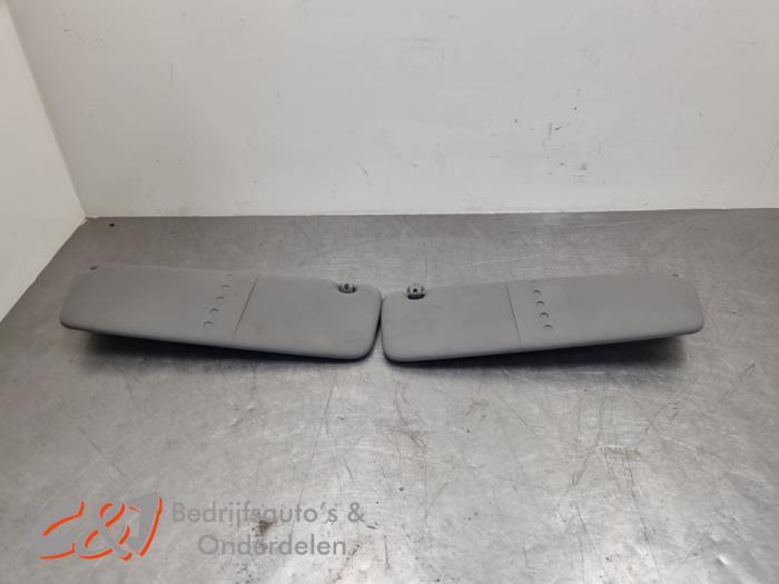 Zonneklep set van een Renault Master, Auto-onderdelen, Interieur en Bekleding, Renault, Gebruikt, 3 maanden garantie, Ophalen of Verzenden