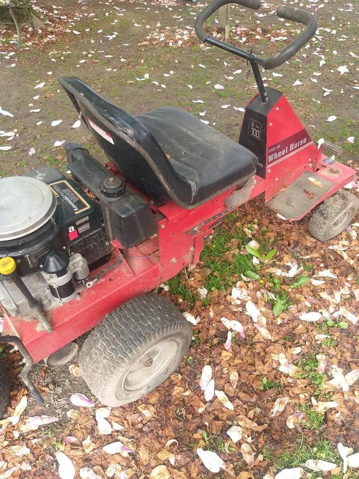 Tracteur tondeuse wheel horse 112-6, Tuin en Terras, Zitmaaiers, Ophalen