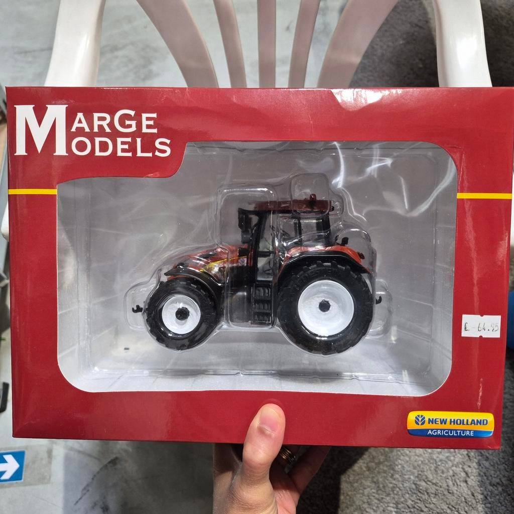 New Holland tractor T7550 terracotta - 1:32 - Marge Models, Ophalen of Verzenden, Nieuw