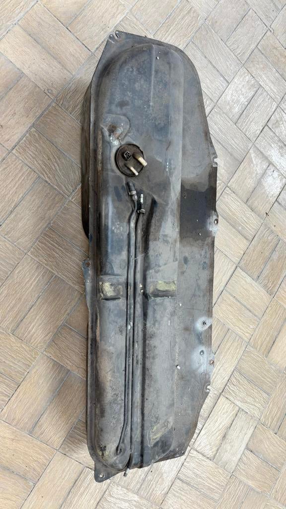 BMW E30 benzine tank met vlotter, Auto-onderdelen, Ophalen of Verzenden, BMW