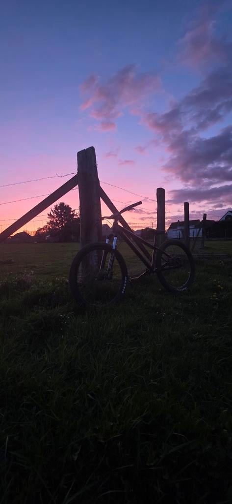 Dirt jumper stiched Canyon., Ophalen of Verzenden