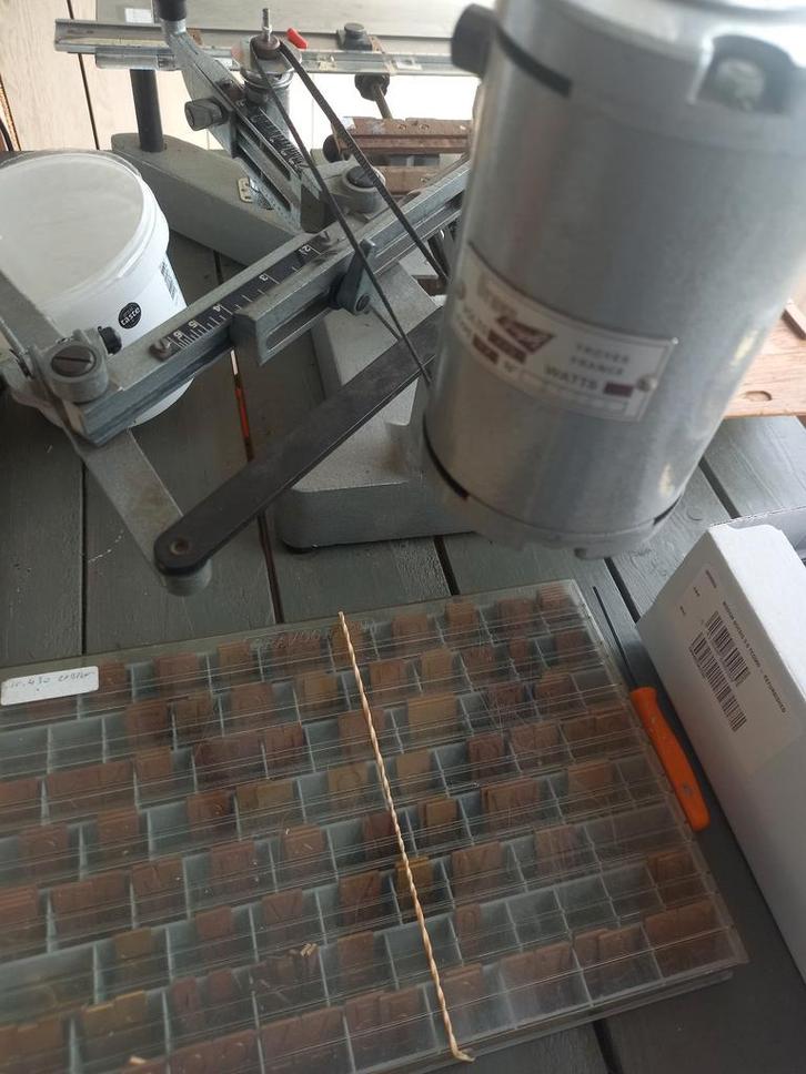 Gravograph R2, Bricolage & Construction, Métaux, Enlèvement ou Envoi