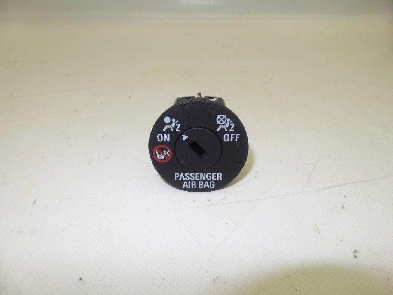 VEROUILLAGE AIRBAG Daewoo / Chevrolet Aveo (|13577258|), Autos : Pièces & Accessoires, Autres pièces automobiles, Daewoo, Utilisé