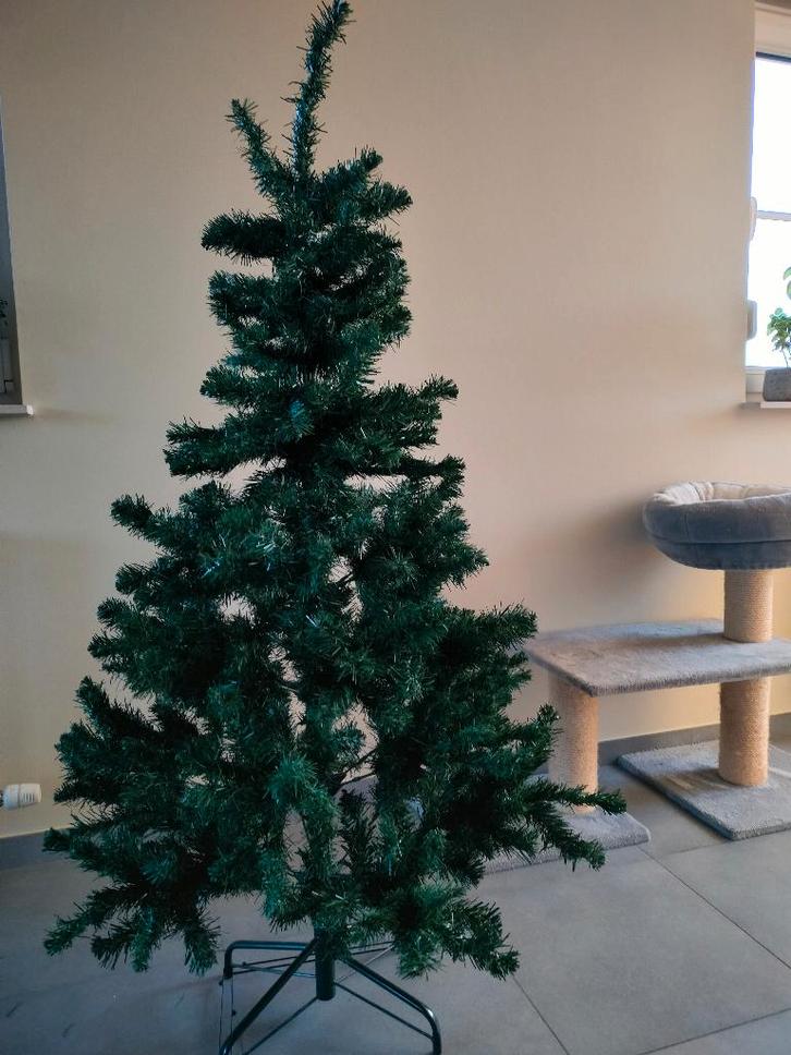 Kerstboom - kunststof, Diversen, Kerst, Zo goed als nieuw, Ophalen