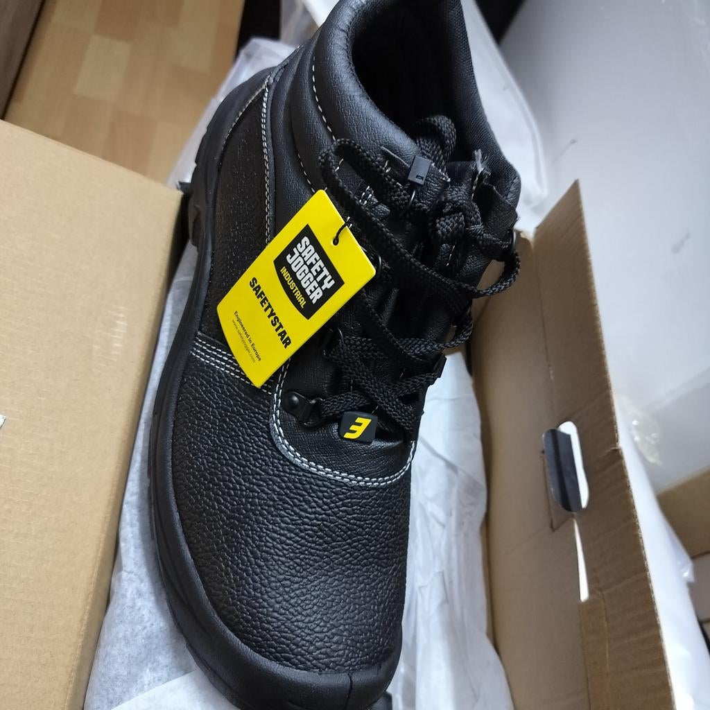 Bottes de travail taille 46 entièrement neuves n, Enlèvement, Chaussures de travail
