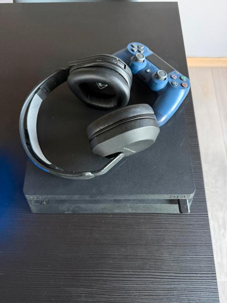 PlayStation 4 + controller + Turtle Beach headset + 9 games, Games en Spelcomputers, Spelcomputers | Sony PlayStation 4, Gebruikt