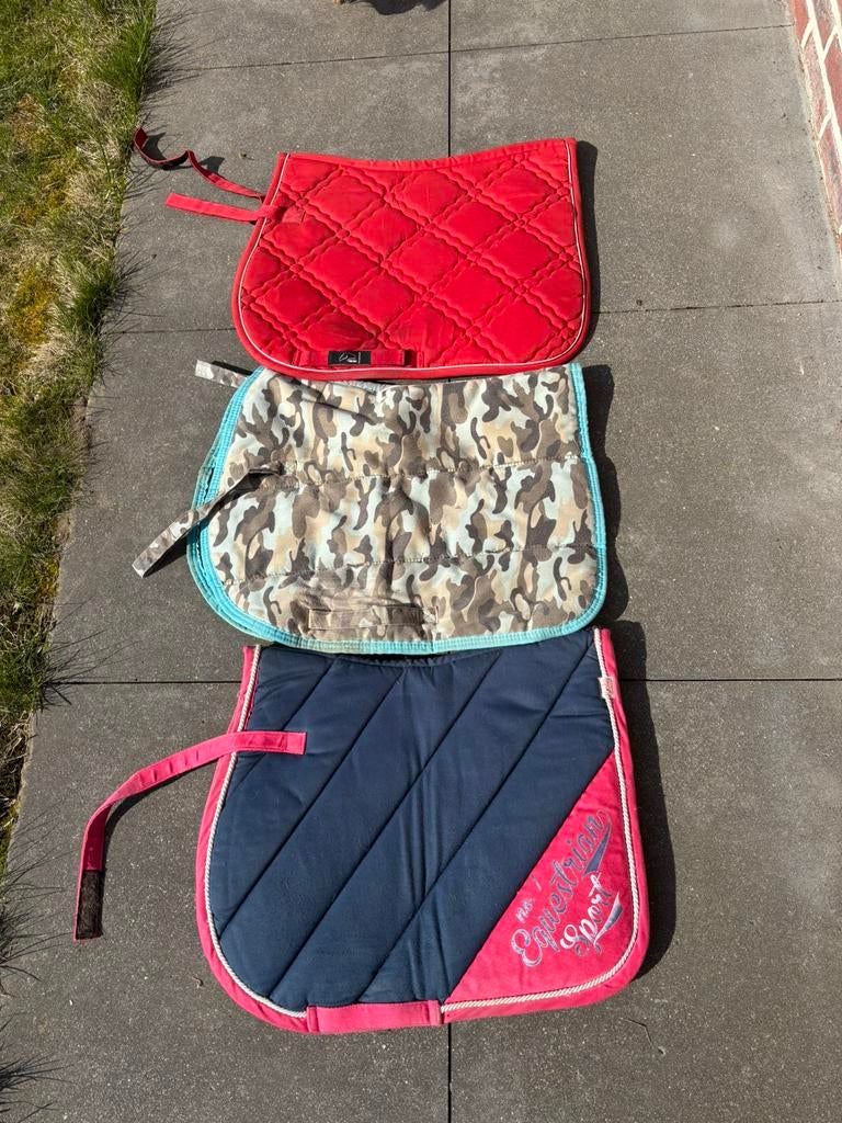 Lot aan paardenspullen, Enlèvement, Utilisé