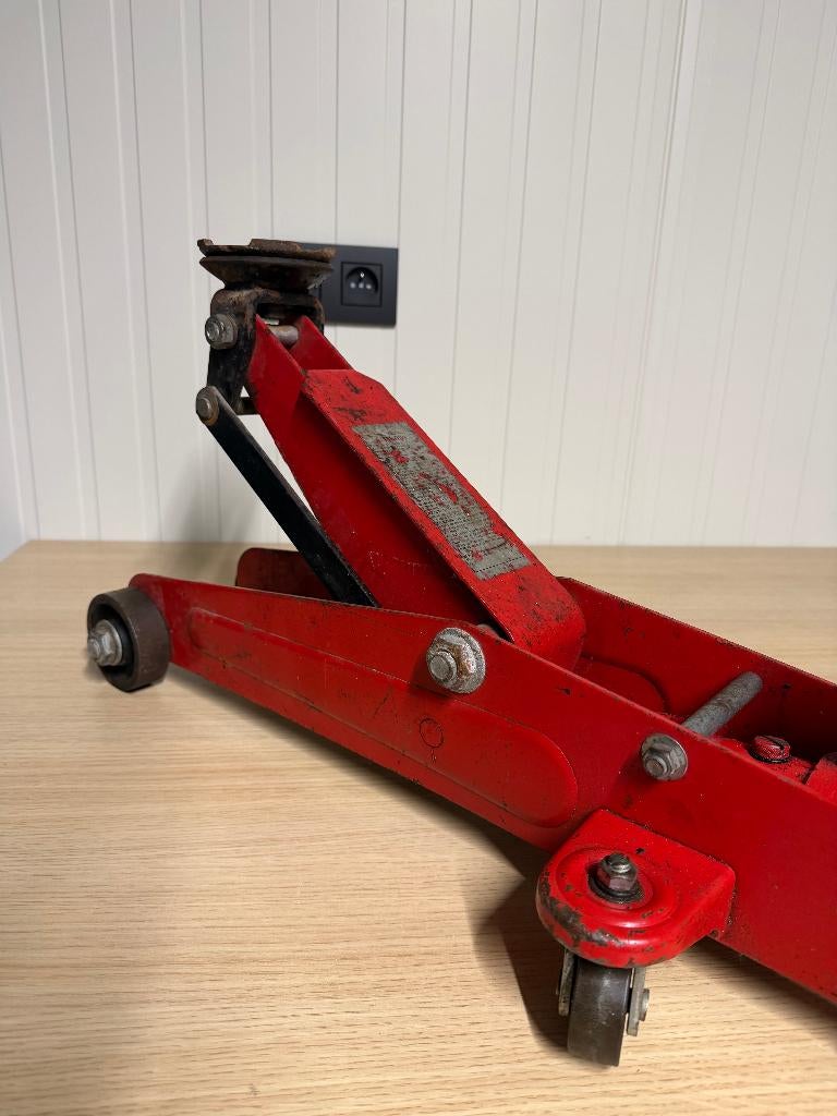 Hydraulische garagekrik / rolkrik rood met hefstang, Ophalen, Gebruikt, Hydraulisch, Garagekrik