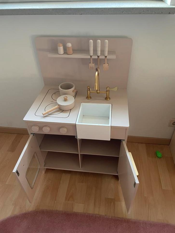 Petite Amelie speelkeuken zacht roze, Kinderen en Baby's, Speelgoed | Speelkeukens, Gebruikt, Speelkeuken, Hout, Ophalen