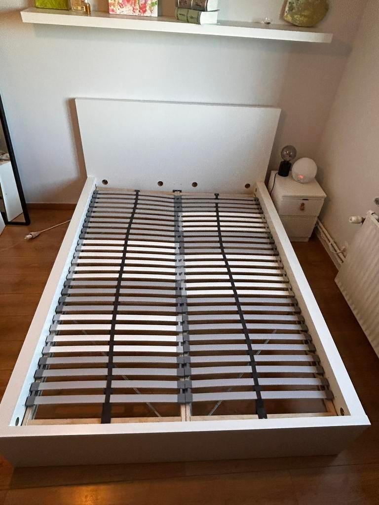 Lit Malm (ikea) 2 personnes + sommier, Maison & Meubles, Chambre à coucher | Lits, Comme neuf, 200 cm, Blanc, Enlèvement
