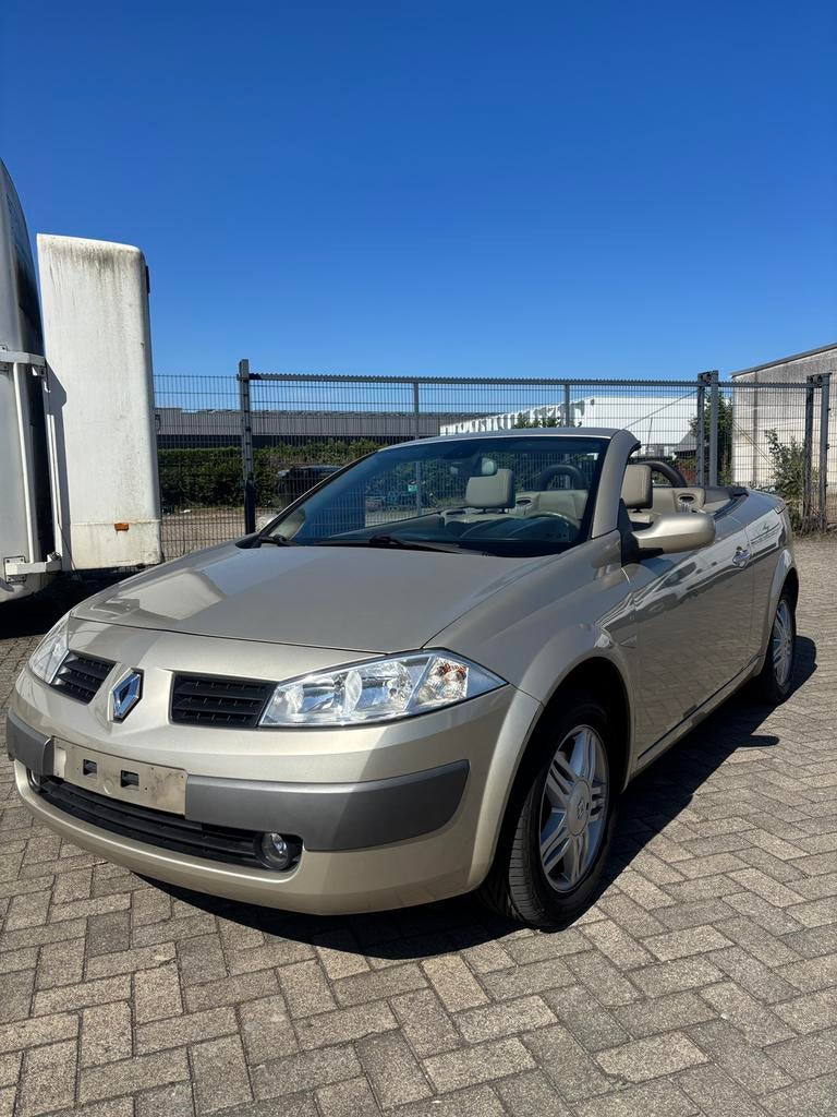 RENAULT MEGANE, Voorwielaandrijving, 4 zetels, 4 cilinders, Cabriolet