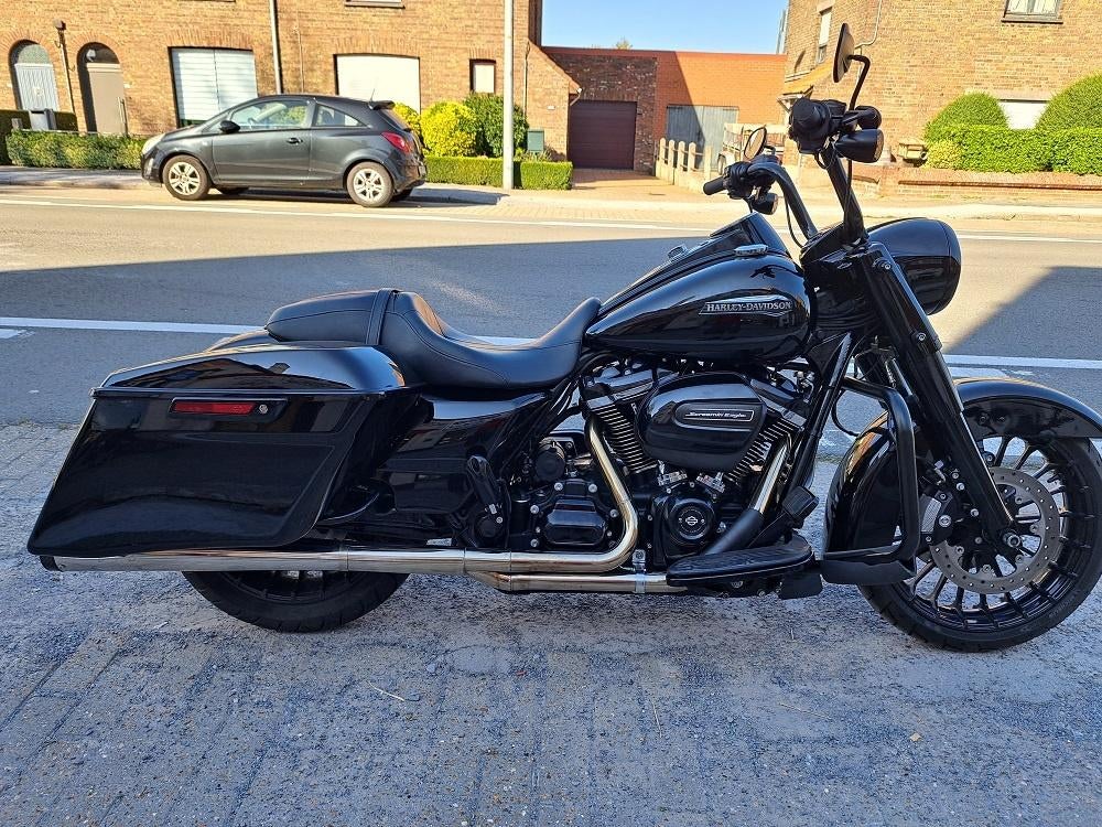 Harley FLHRS Roadking SP 2017- 2975 km, Motos, Motos | Harley-Davidson, Entreprise, Tourisme, plus de 35 kW, 2 cylindres, Enlèvement
