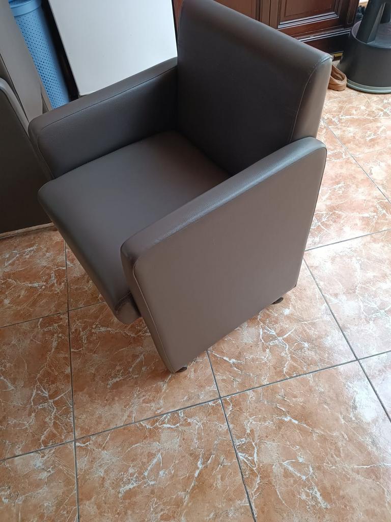 Fauteuil marron confortable - bon état, Maison & Meubles, Fauteuils, Comme neuf, Enlèvement