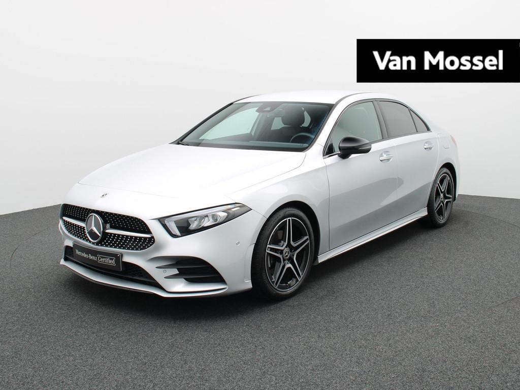 Mercedes-Benz A-Klasse 180 AMG Line Limousine + CARPLAY + NI, Autos, 100 kW, Entreprise, Entretenue par le concessionnaire, Automatique