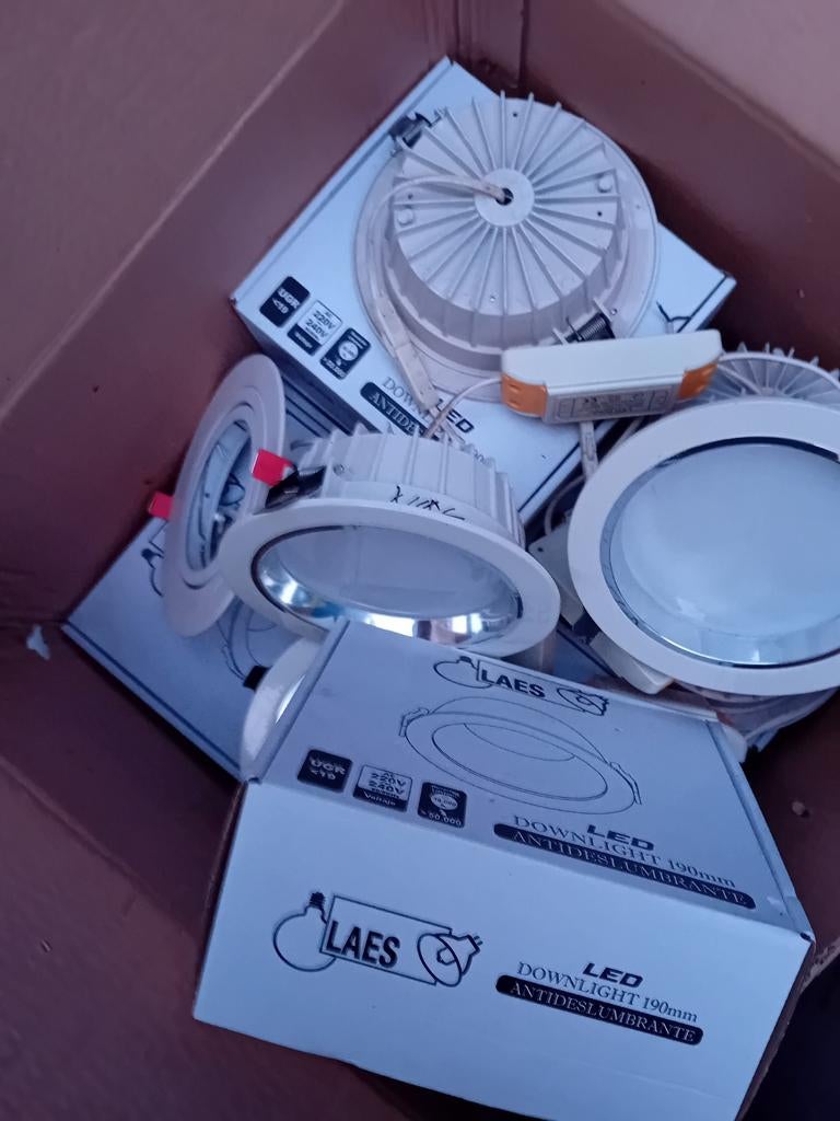 Spots LED encastrables LAES à vendre 10€, Enlèvement ou Envoi, LED