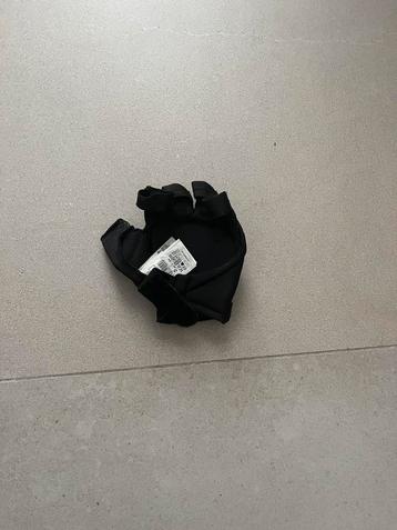 Korok hockeyhandschoen + Grays wedstrijd bal beschikbaar voor biedingen