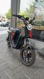 Scooter b klasse, Fietsen en Brommers, Ophalen of Verzenden