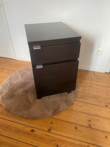Ladekast op wielen met 2laden beschikbaar voor biedingen