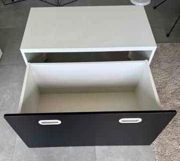 Banc avec bac de rangement blanc et noir beschikbaar voor biedingen