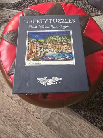 Liberty Puzzles: Kustgezicht van Portofino, Italië. beschikbaar voor biedingen
