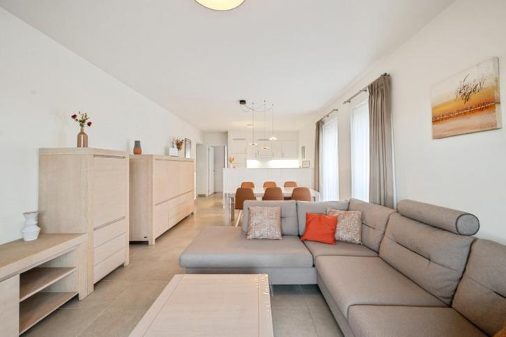 Salontafel, livingtafel en bijhorende kasten, Huis en Inrichting, Complete eetkamers, Zo goed als nieuw, Ophalen